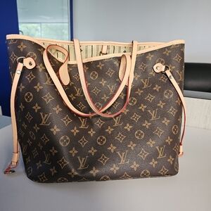 Louie Vuitton Neverfull Tote Purse